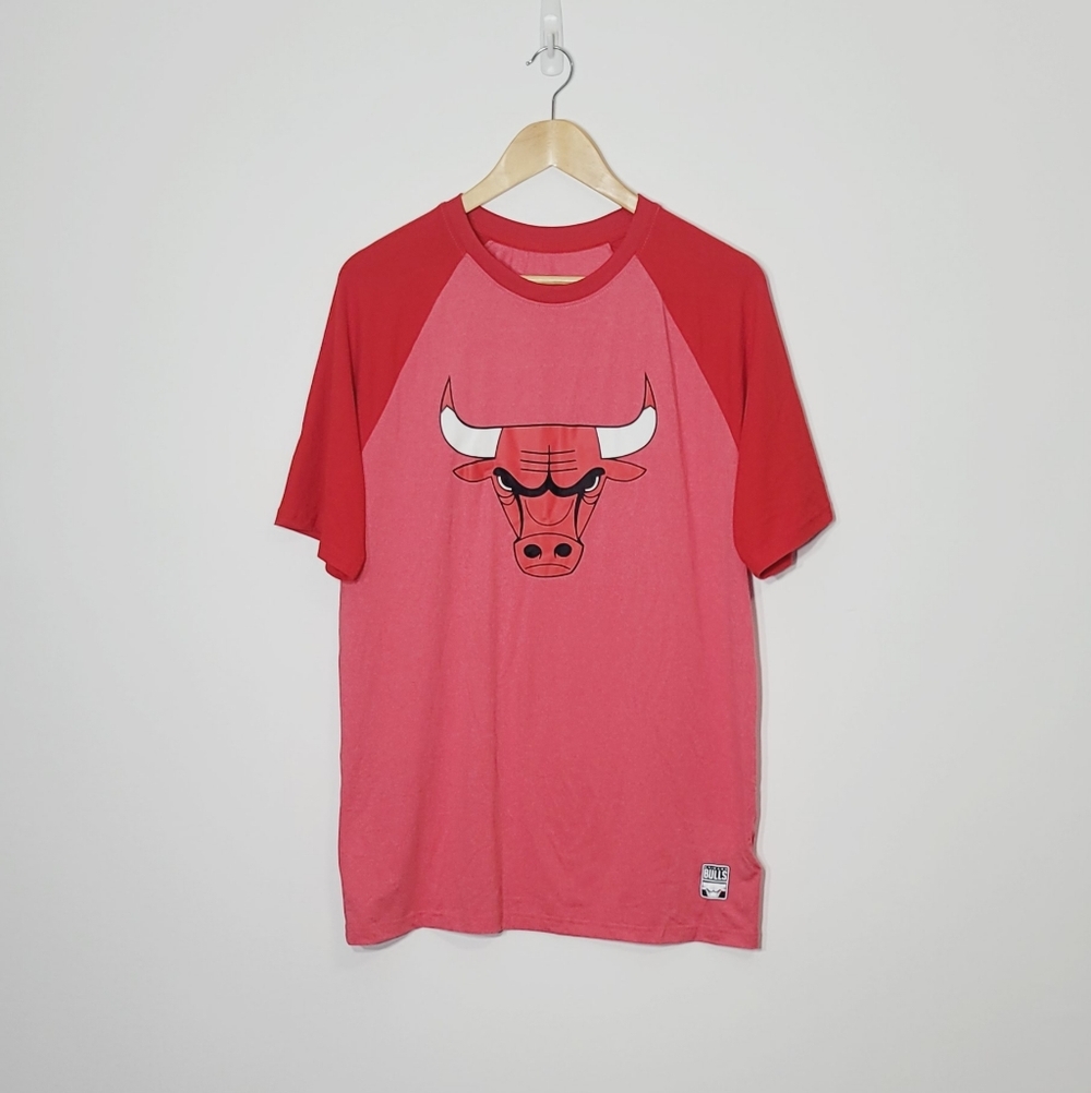 NBA Chicago Bulls Men's Basketball Red Short Sleeve T-Shirt Size Meduim